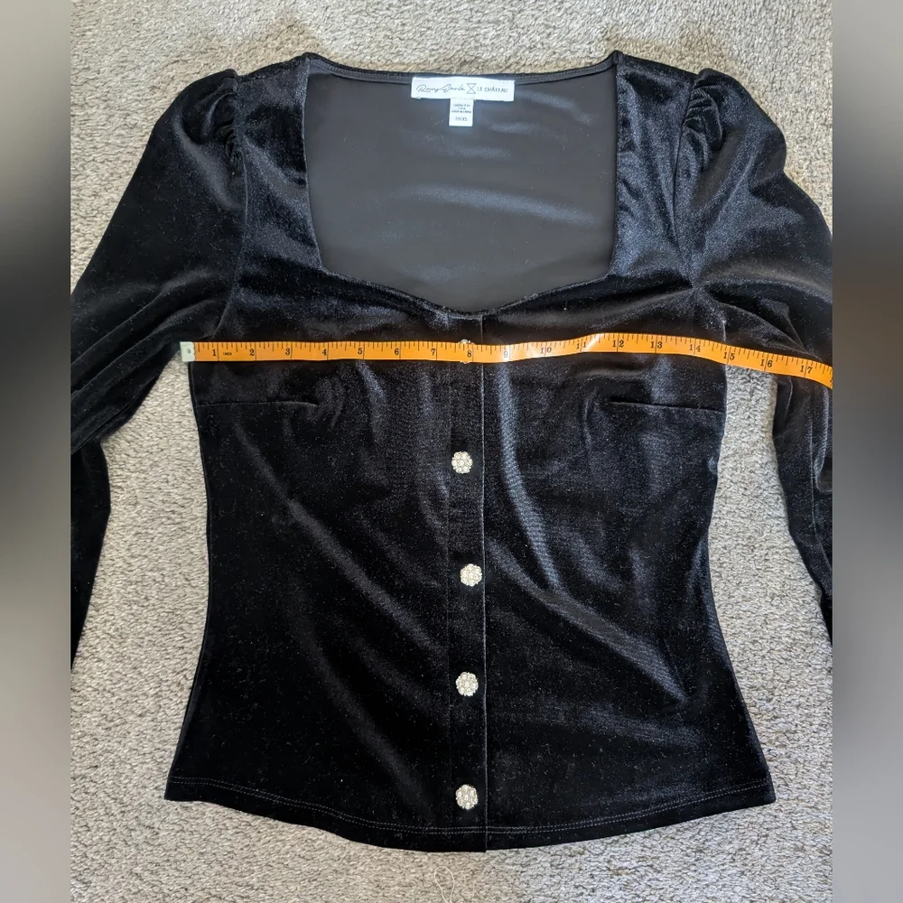 LAST CHANCE Le Chateau Black Velvet Top - Picture 10 of 11